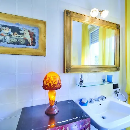 A 5 Minuti Dal Centro 3 Piano Apartment *
